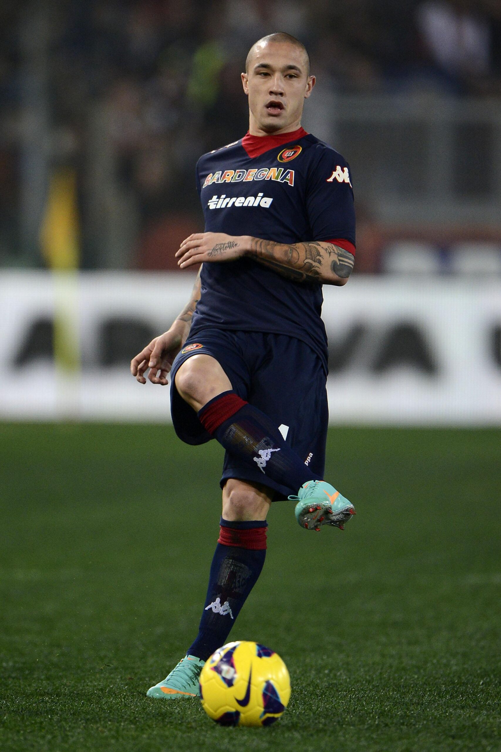 nainggolan radja away cagliari (azione) 2013 ifa scaled